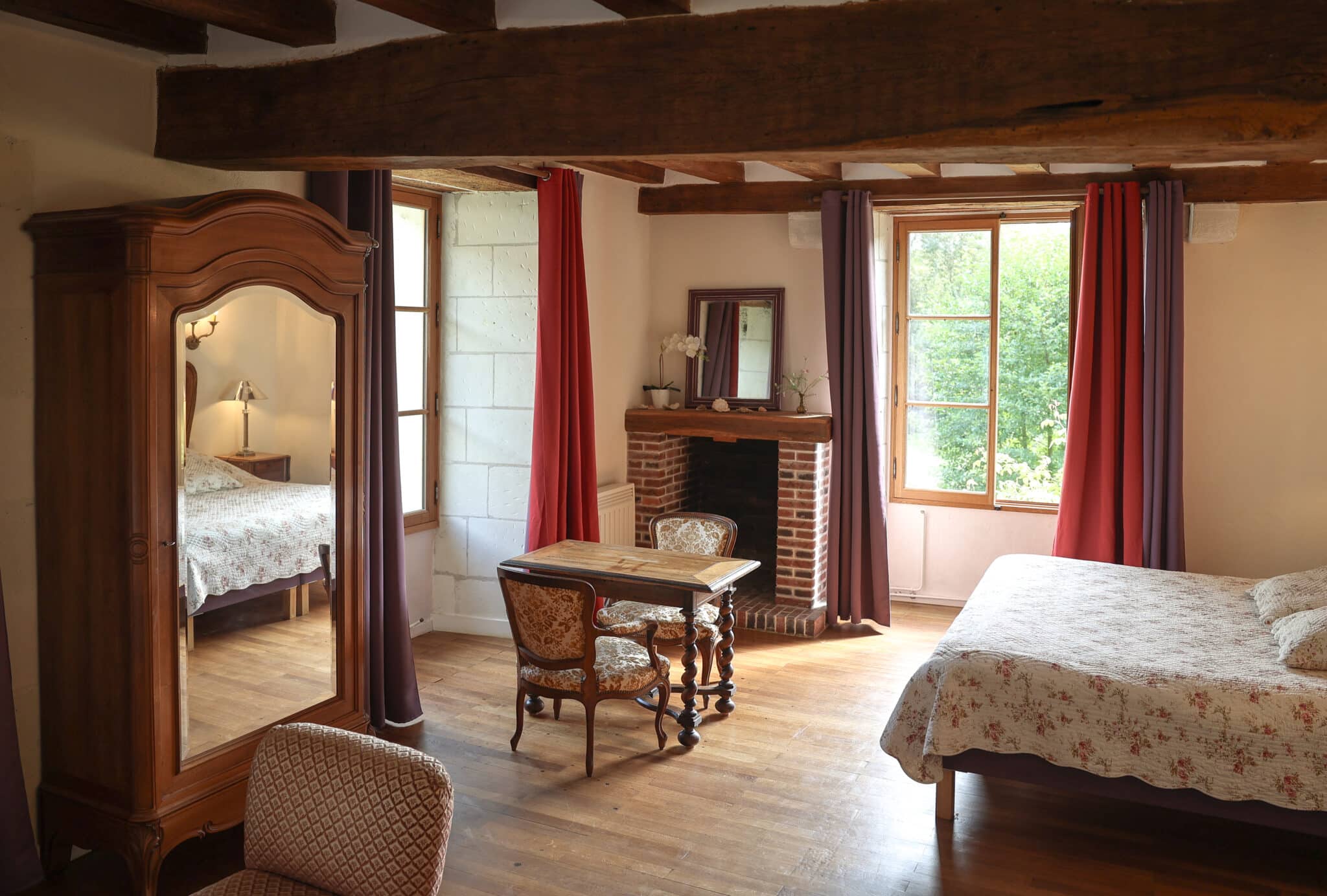 Corroirie Chateau Accommodation Cardinal room view 2