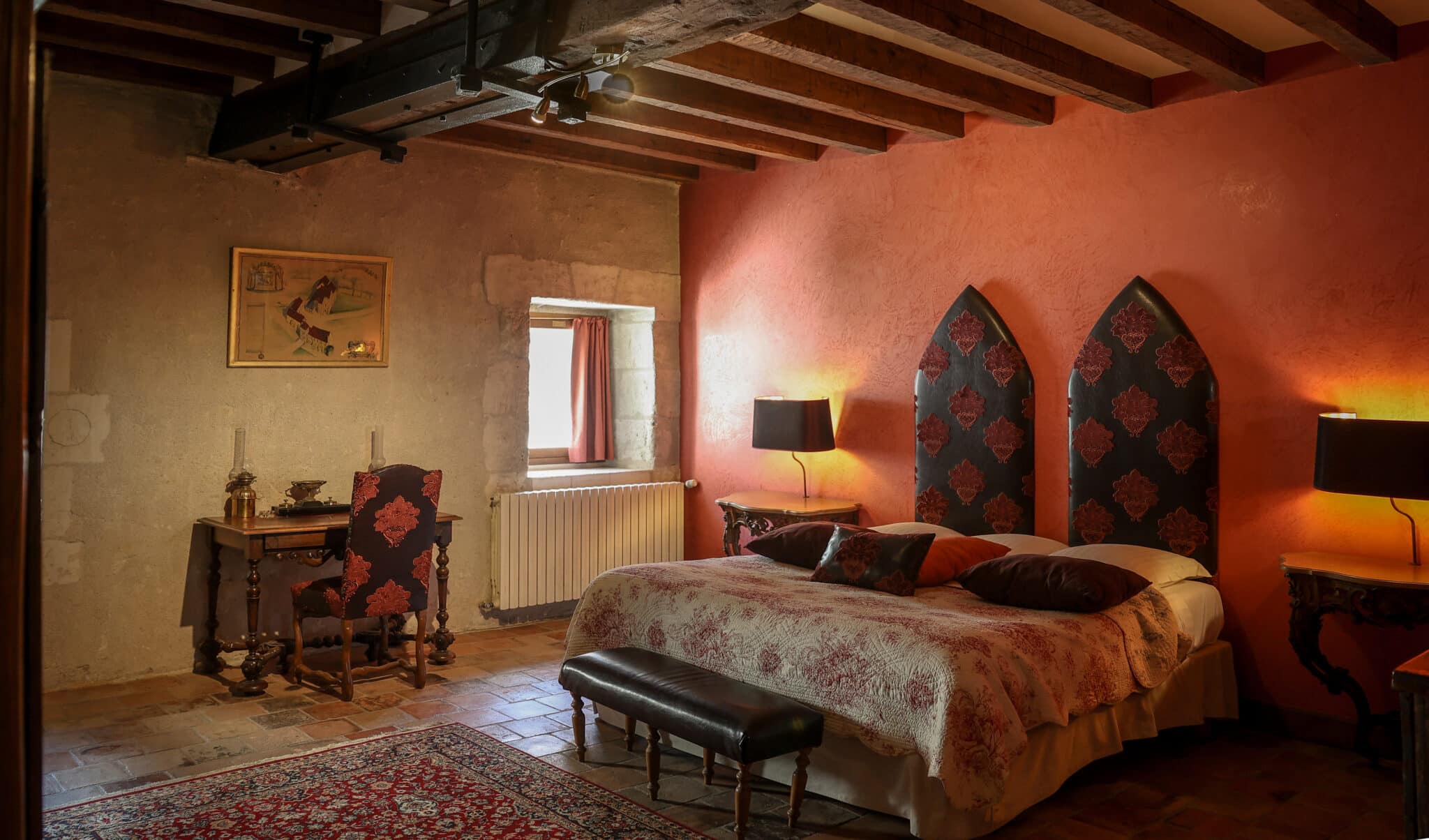 Chambre Seigneuriale — mobilier d’époque dans le château de la Corroirie